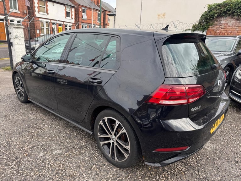  Volkswagen Golf 2.0 TDI BlueMotion Tech R-Line DSG Euro 6 (s/s) 5dr Diesel Automatic