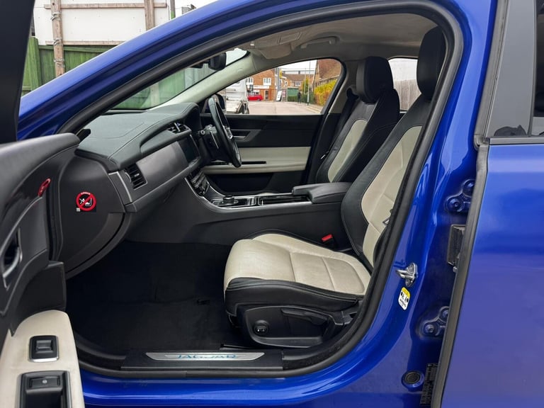 2018 Jaguar XF 2.0d R-Sport Auto AWD Euro 6 (s/s) 4dr SALOON Diesel Automatic