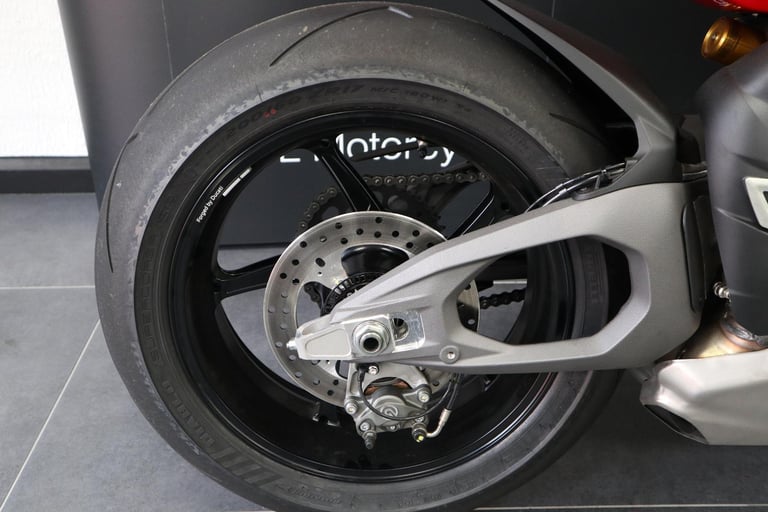 Ducati Panigale V4S 2025 Model Year!