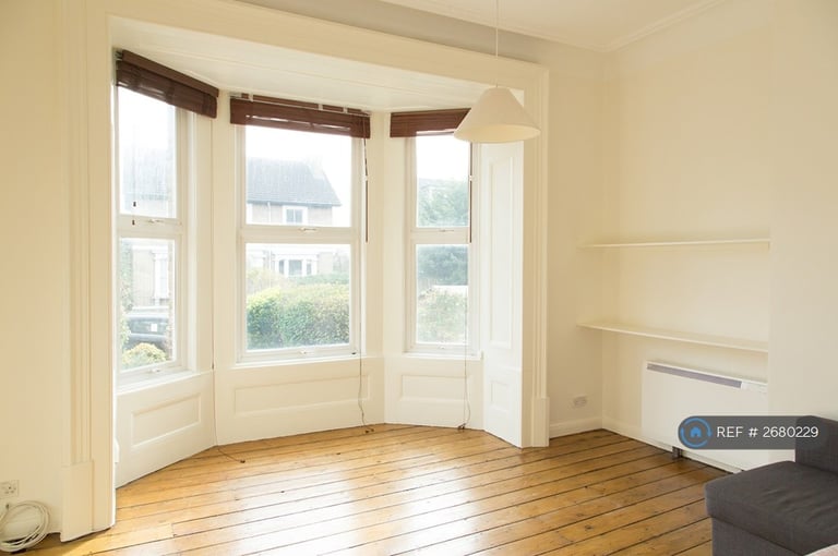 1 bedroom flat in Anerley Park, London, SE20 (1 bed) (#2680229)