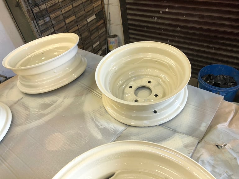 Austin Morris mg 1100 mk1 steel wheels and tyres