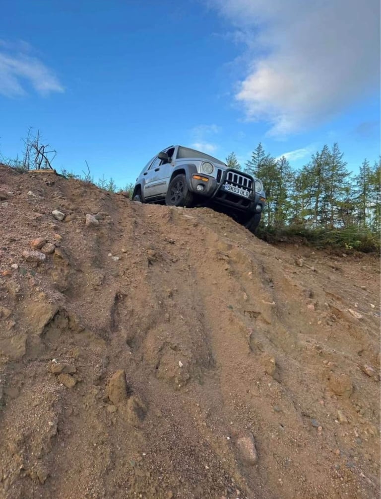 Jeep, CHEROKEE, Estate, 2003, Manual, 2429 (cc), 5 doors