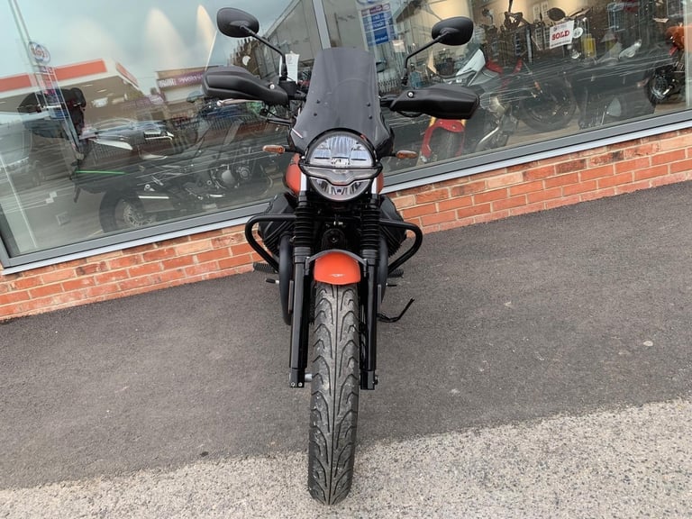 Moto Guzzi V7 STONE - ONE OWNER - 2 YEAR WARRANTY