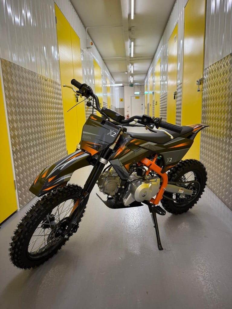 110cc Dirt Bike Petrol 4 Stroke Midi Teens Kids Not 125cc or 49cc 50cc Scrambler Stomp Motorbike