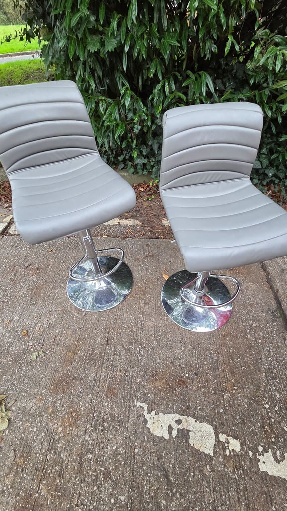 Bar stools 