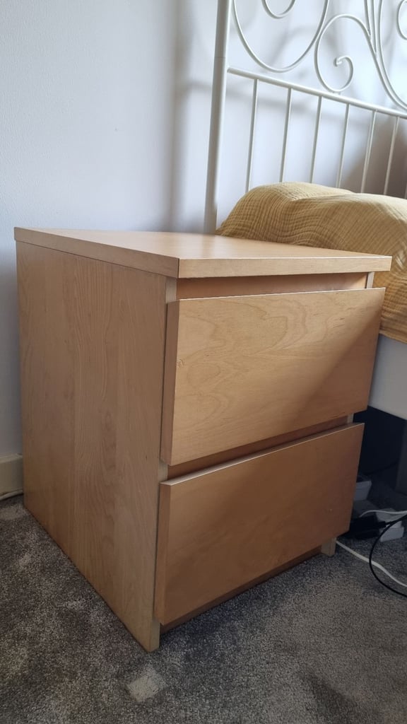 Nightstand 