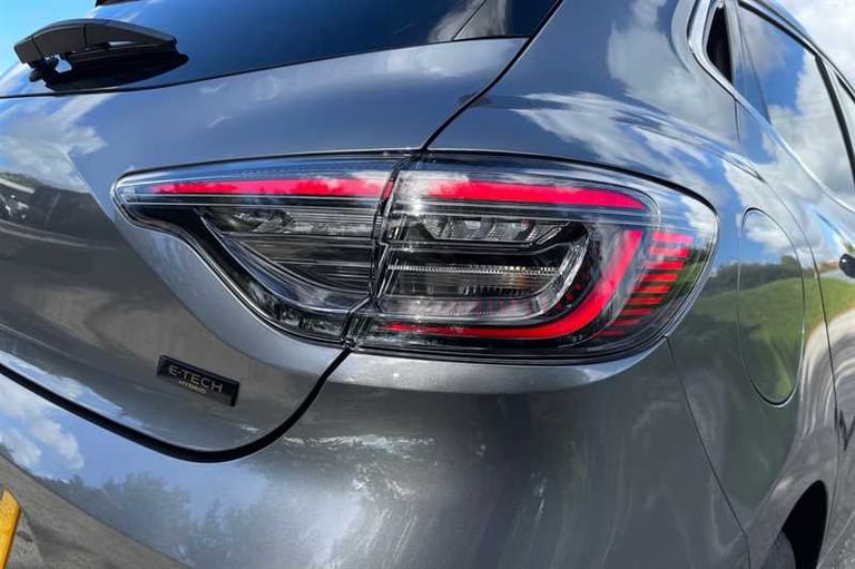 2025 Renault Clio 1.6 E-TECH techno Hatchback 5dr Petrol Hybrid Auto Euro 6 (s/s) (145 ps) Hatchb...