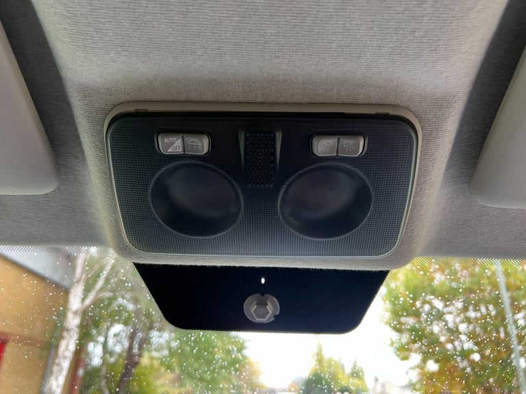 2022 Peugeot Boxer 2.2 BlueHDi 335 S Platform Cab L3 Euro 6 (s/s) 2dr Luton Diesel Manual