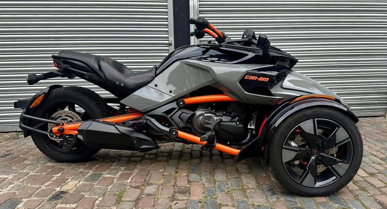 Can-Am Spyder F3-S Special Series — Grey & Orange