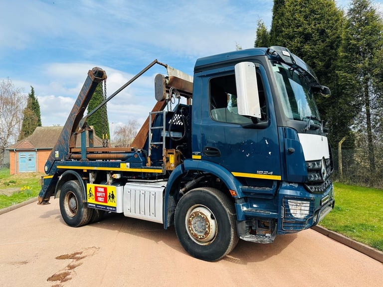 MERCEDES AROCS 1824 2014 (64) EURO 6, 18 TON SKIP LOADER, HYVALIFT EQUIPMENT
