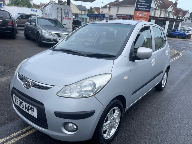 image for HYUNDAI I10 1.2 Comfort 5dr Automatic Petrol Hatchback. 