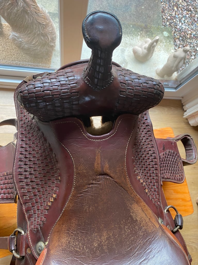 Western saddle