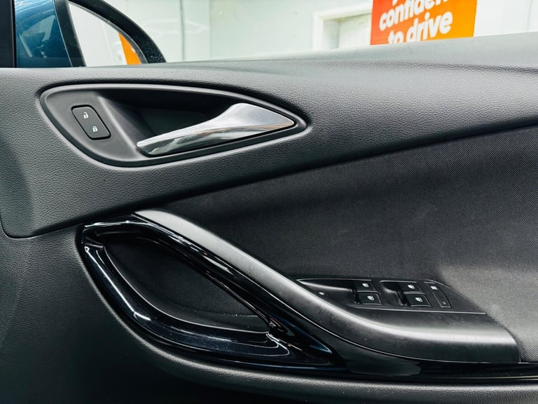 2016 Vauxhall Astra 1.6 CDTi BlueInjection SRi Nav Euro 6 (s/s) 5dr HATCHBACK Diesel Manual