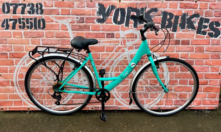 image for Ladies hybrid bike 19” frame 700c wheels £70