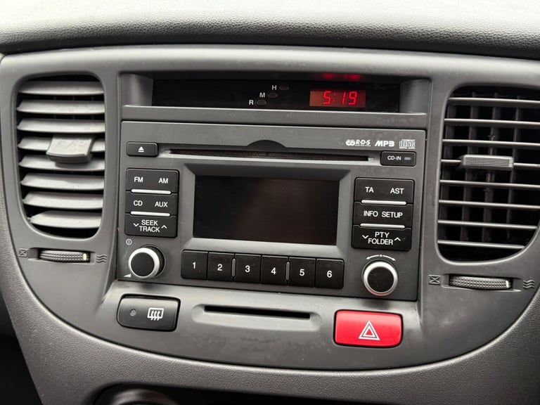 2011 Kia Rio 1.4 1 5dr HATCHBACK Petrol Manual