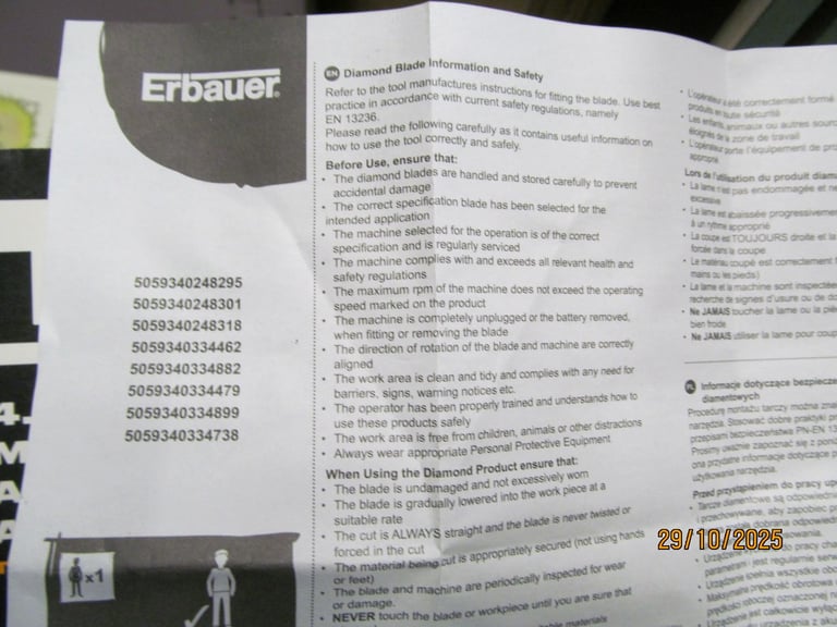 Titan 4.5" angle grinder in as new condition