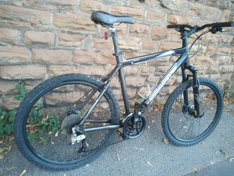 Giant Terrago Large Adults Mountain Bike, Hydraulic Brakes