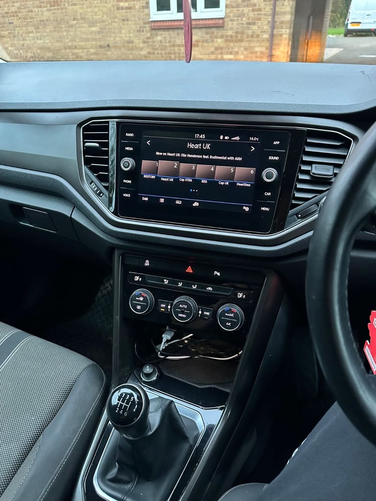 Volkswagen, T-ROC, Hatchback, 2019, Manual, 1598 (cc), 5 doors