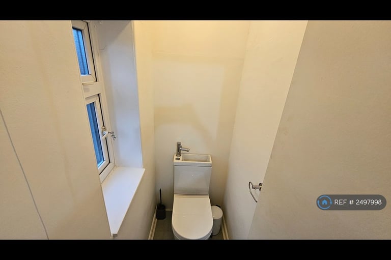 3 bedroom house in Smithy Lane, Leeds, WF3 (3 bed) (#2497998)