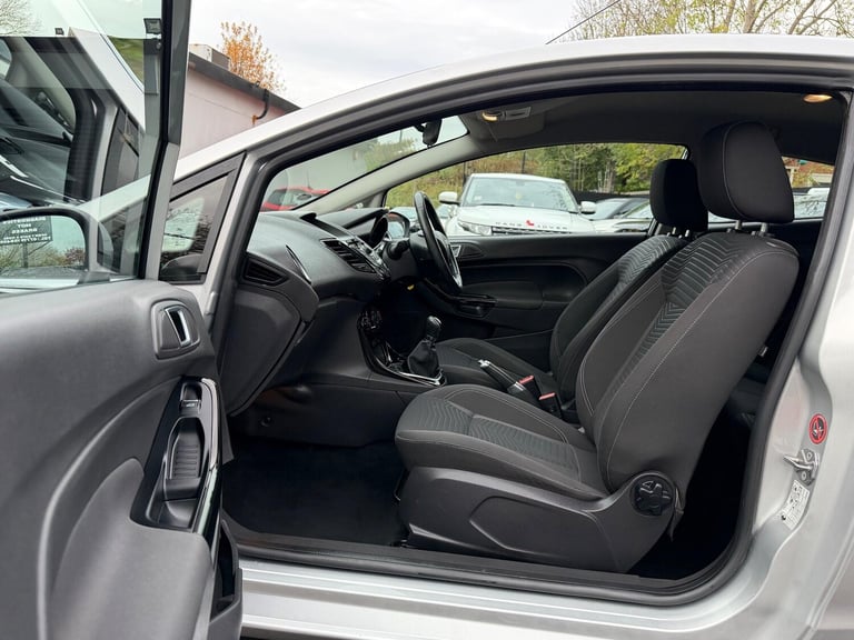 2013 Ford Fiesta 1.0T EcoBoost Zetec Euro 5 (s/s) 3dr HATCHBACK Petrol Manual