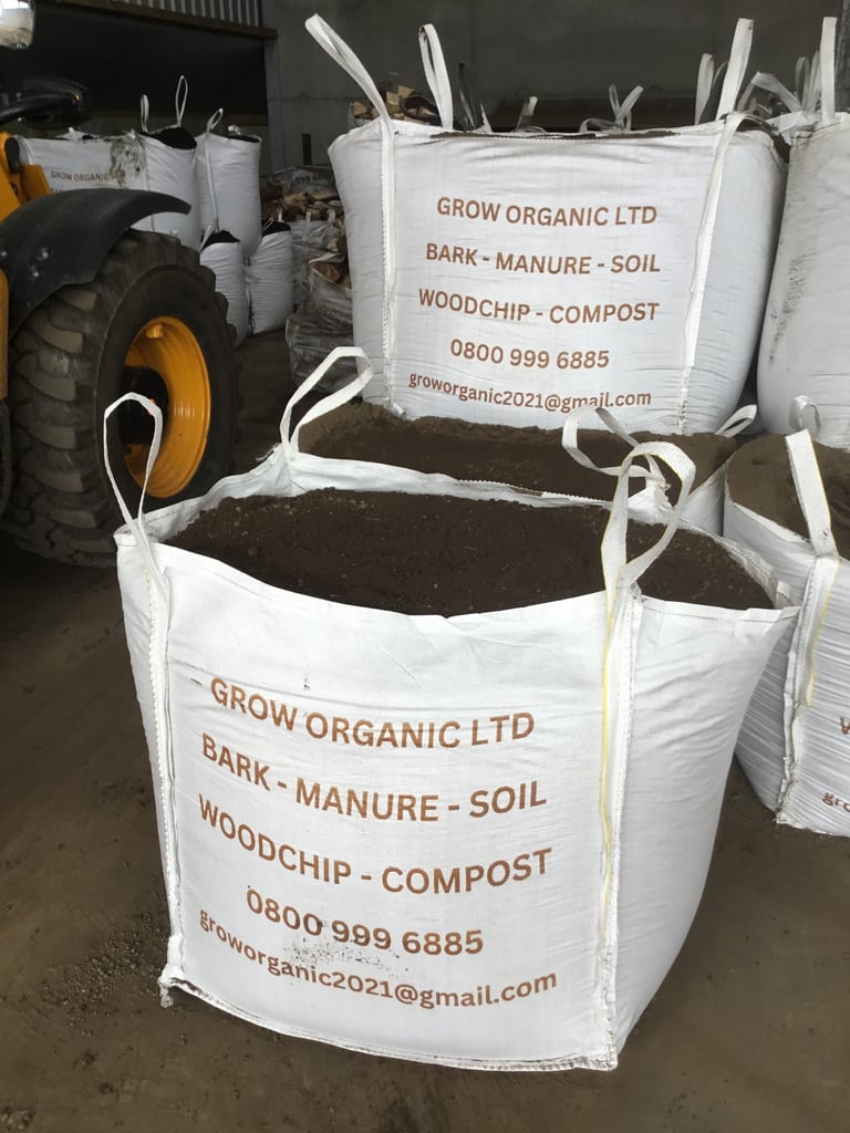 Bulk bags of topsoil-BS3882 certified- screened to 20 mm FREE DELIVERY 