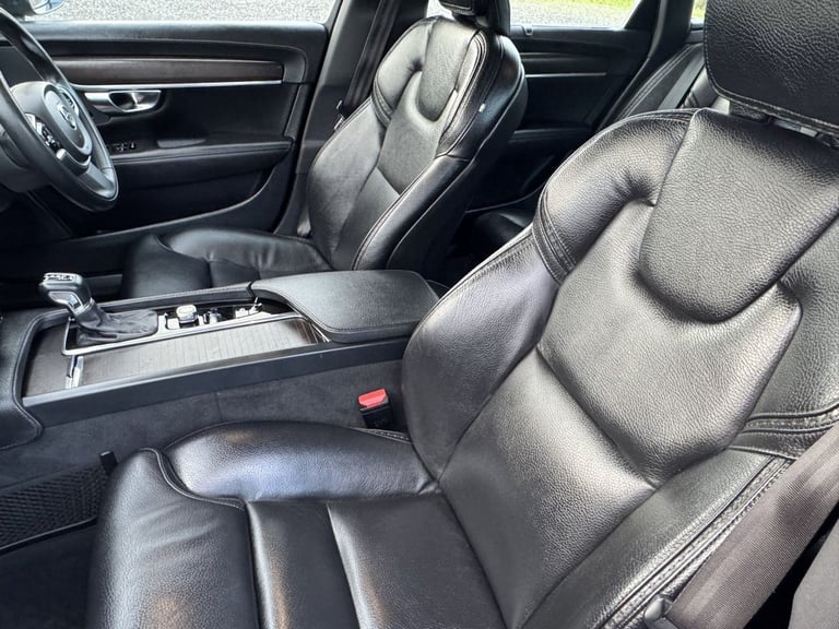 2020 Volvo V90 Cross Country 2.0 D5 Plus Estate 5dr Diesel Auto AWD Euro 6 (s/s) (235 ps) Estate ...