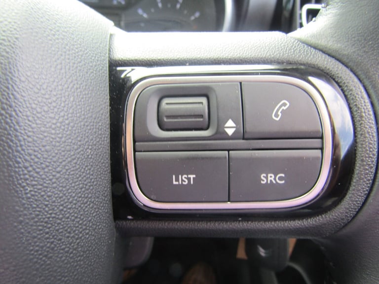 2021 Citroen C3 Aircross 1.2 PureTech 110 Shine 5dr - 1 Owner / Sat Nav Hatchback Petrol Manual