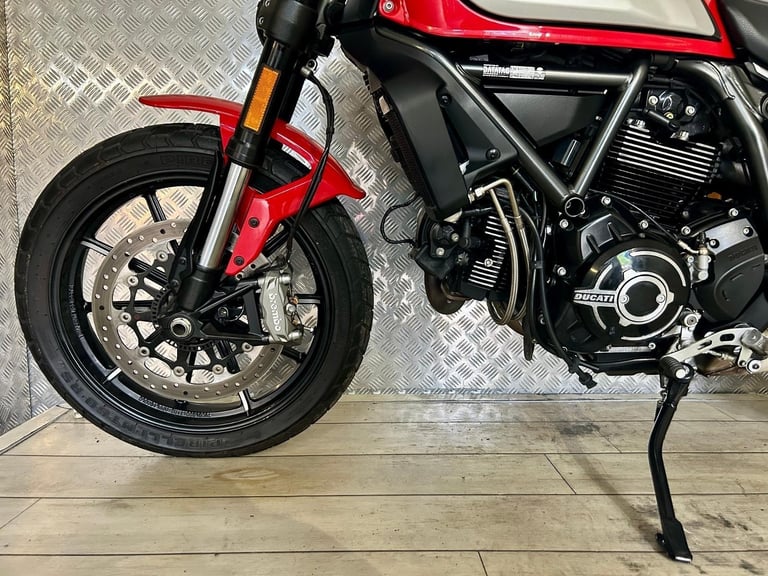 DUCATI SCRAMBLER 800, 2021, ONLY 1 OWNER & 1,758 MILES!! EXCELLENT COND