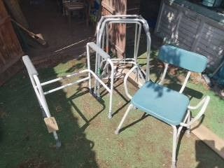 image for 2 x walking frames 1 toilet seat , 1 washing chair ,
