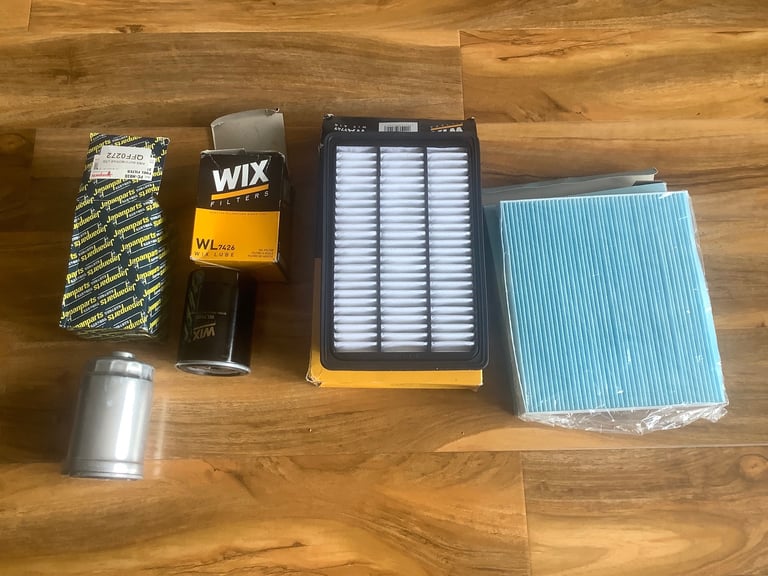 Hyundai Santa Fe car service kit all 4 items for sale.