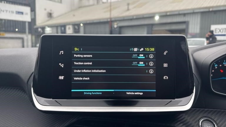 2024 Peugeot 208 50kWh E-Style Hatchback 5dr Electric Auto (7.4kW Charger) (136 ps) Hatchback Ele...