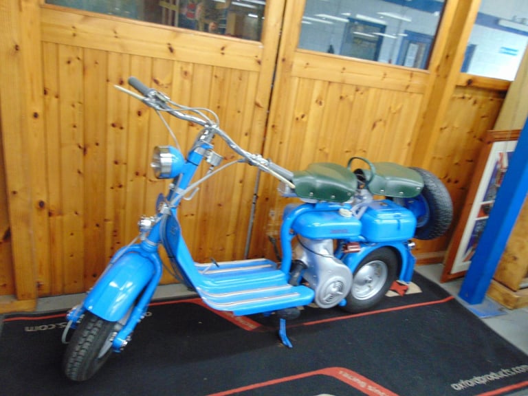 Lambretta 150 Model runner original 1956 classic investment display Italian shop