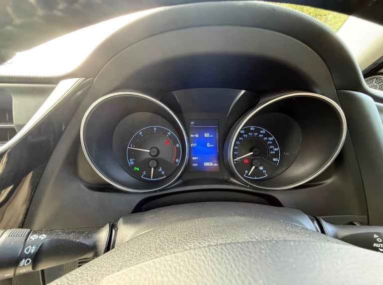 Toyota, AURIS, Hatchback, 2016, Manual, 1598 (cc), 5 doors