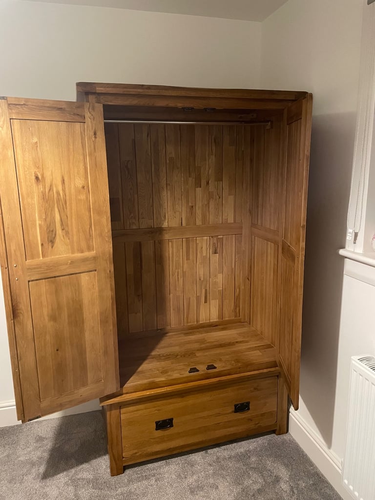Oak furniture land wardrobe 
