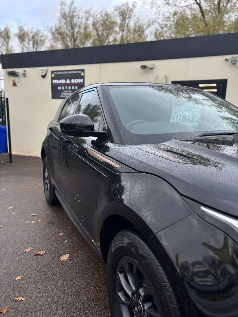 image for 2020 Land Rover Range Rover Evoque 2.0 D150 MHEV R-Dynamic Auto 4WD Euro 6 (s/s) 5dr ESTATE Diese...