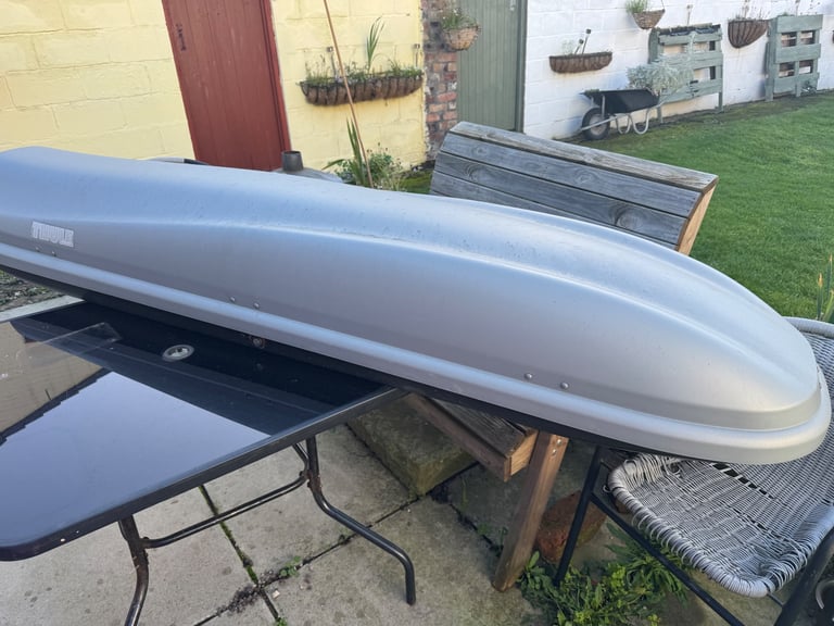 Thule xl roof box 