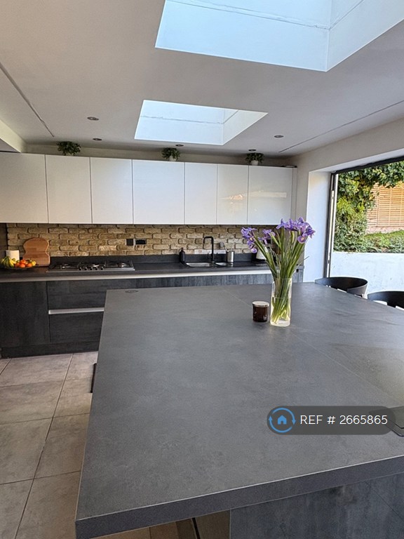 5 bedroom house in Primrose Hill, Kings Langley, WD4 (5 bed) (#2665865)