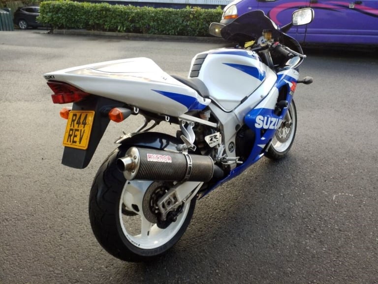 Suzuki GSXR600 GSX R600 K1 Petrol
