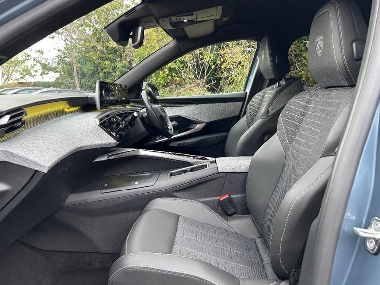 2025 Peugeot 5008 1.2 Hybrid Gt Suv 5dr Petrol Hybrid E Dsc6 Euro 6 (s/s) (136 Ps) HATCHBACK Petr...