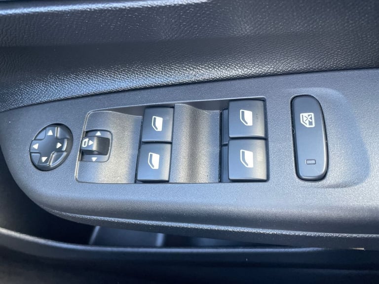 2020 Vauxhall Corsa Corsa 1.2T 100 PS Elite Nav Premium 5Dr Hatchback Petrol Manual