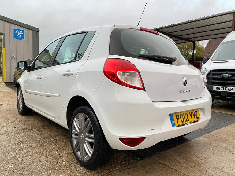 2012 Renault Clio 1.2 Dynamique TomTom Euro 5 5dr HATCHBACK Petrol Manual