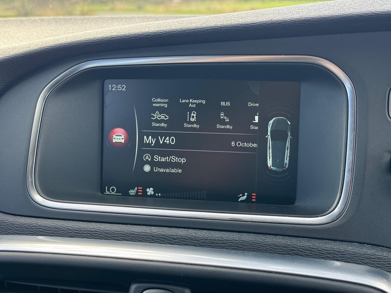 2016 Volvo V40 2.0 D4 R-Design Lux Nav Auto Euro 6 (s/s) 5dr HATCHBACK Diesel Automatic