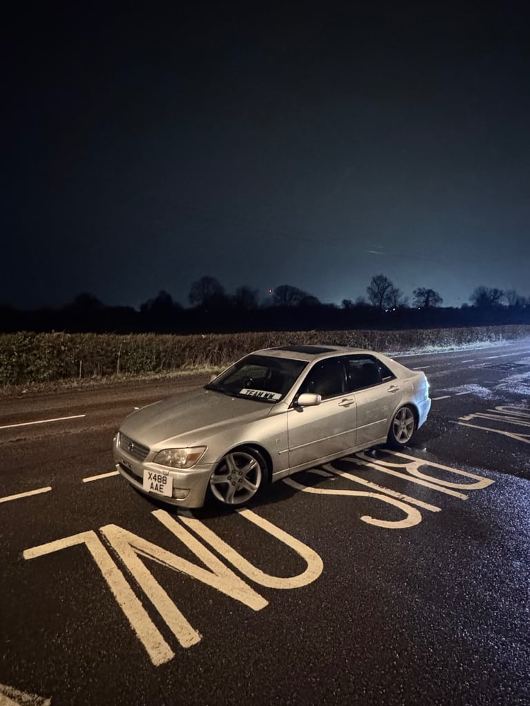 Lexus, IS, Saloon, 2000, Manual, 1988 (cc), 4 doors