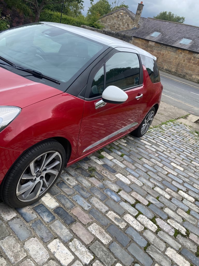 Citroen, DS3, Hatchback, 2014, Manual, 1598 (cc), 3 doors