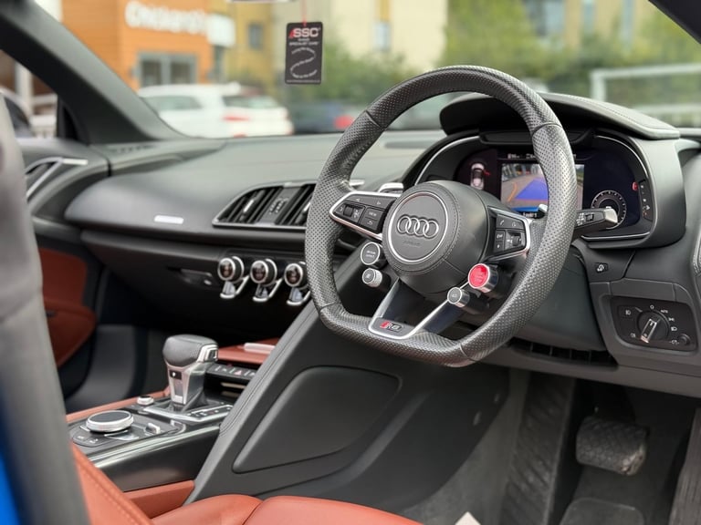 Audi R8 5.2 FSI V10 Spyder S Tronic quattro Euro 6 (s/s) 2dr