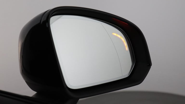 2025 Volvo XC40 B4 (P) Ultra Dark (Sunroof, Pilot Assist, 21' Alloys, BLIS) ESTATE Petrol/Electri...