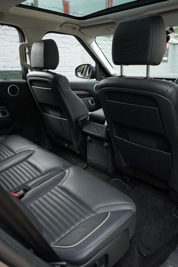 2019 Land Rover Discovery 3.0 SD V6 HSE Auto 4WD Euro 6 (s/s) 5dr ESTATE Diesel Automatic