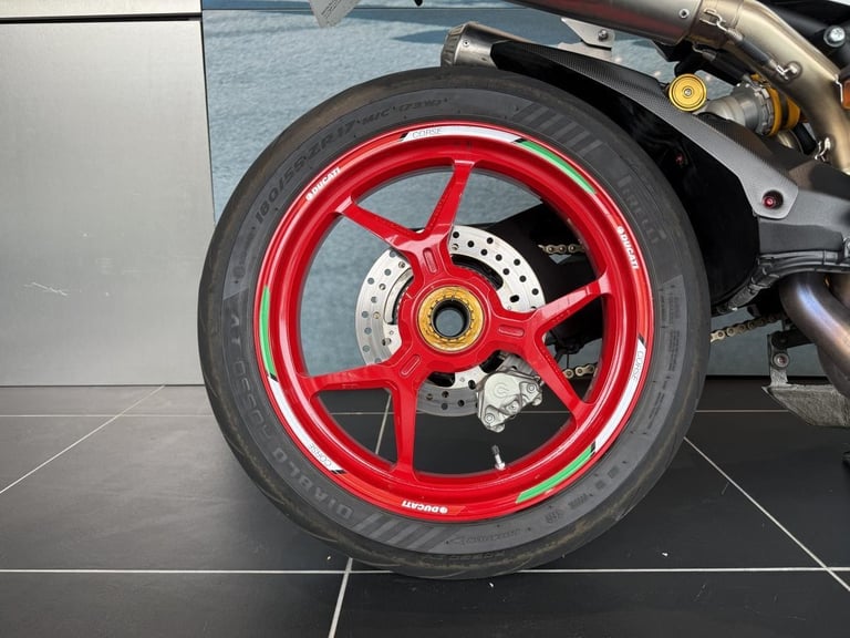 2021 Ducati Supersport S – 5,402 Miles