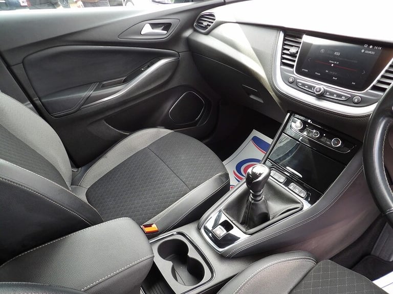 2021 Vauxhall Grandland X 1.5 Turbo D Business Edition Nav 5dr HATCHBACK DIESEL Manual