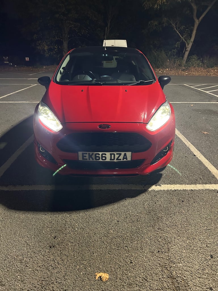 Ford Fiesta Zetec S Red Edition,2016, Manual, 998cc), 3 doors